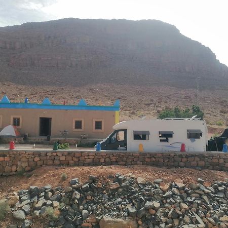 Gîte d'étape traditionnel berbère Ifri Esterno foto