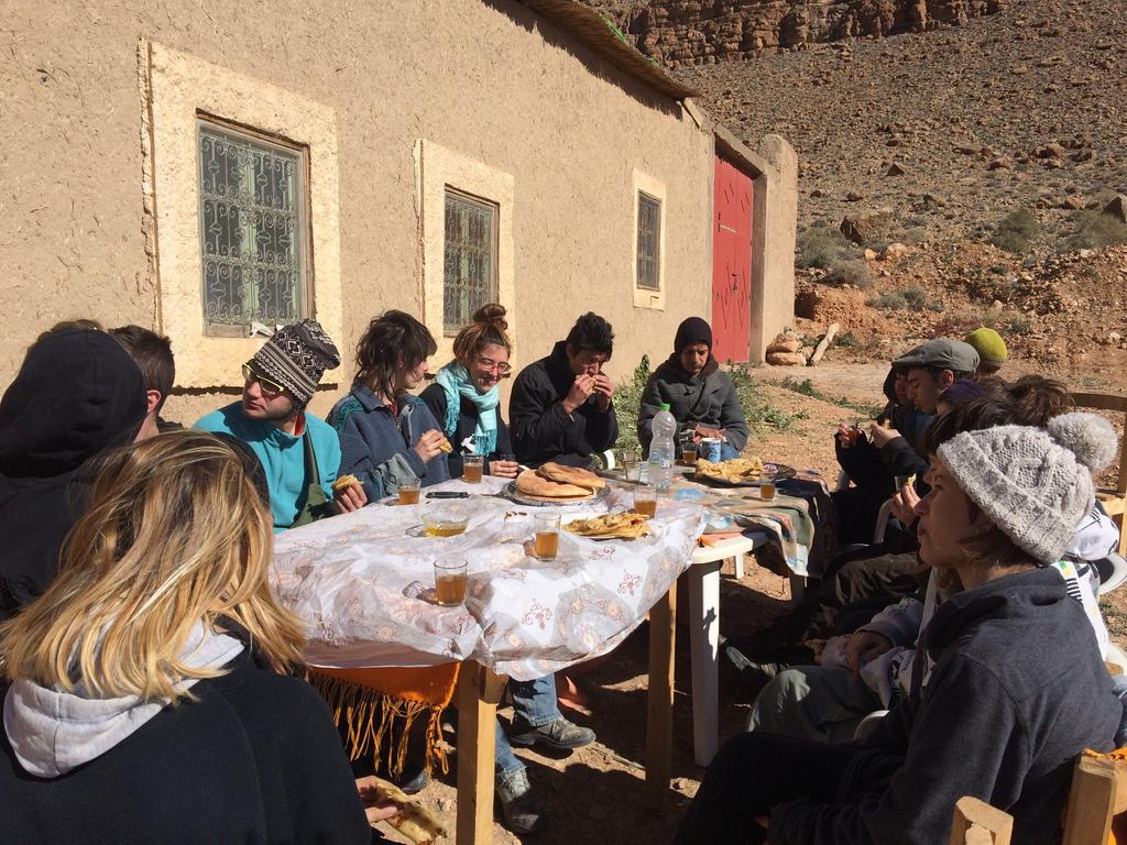 Gîte d'étape traditionnel berbère Ifri Esterno foto