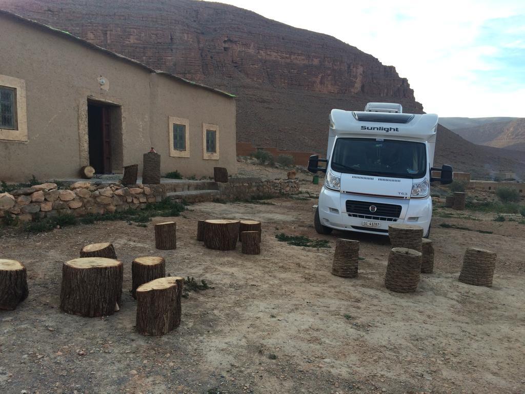 Gîte d'étape traditionnel berbère Ifri Esterno foto