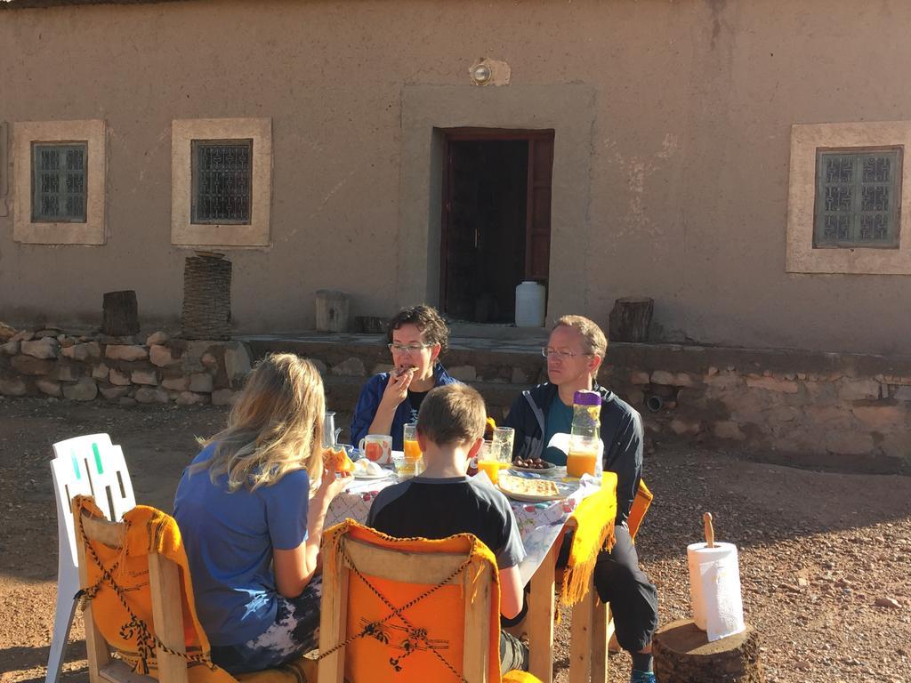 Gîte d'étape traditionnel berbère Ifri Esterno foto