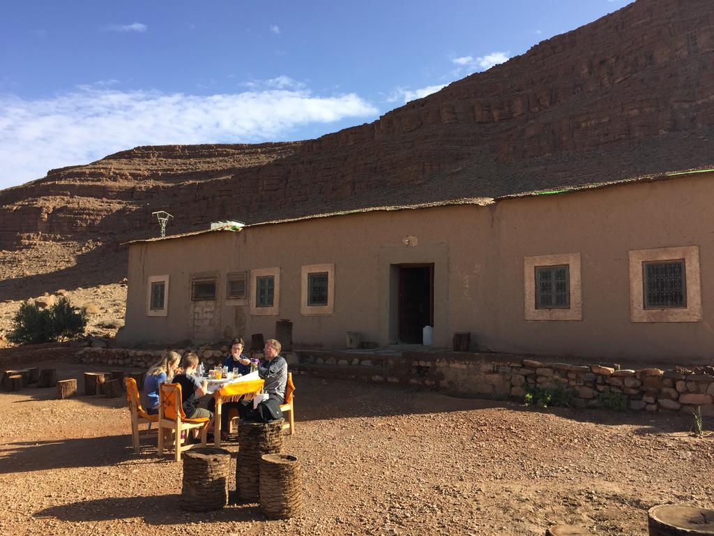 Gîte d'étape traditionnel berbère Ifri Esterno foto