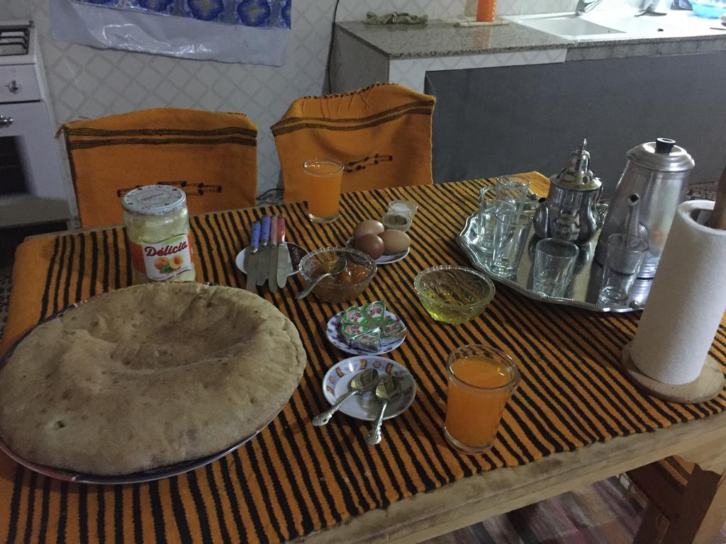 Gîte d'étape traditionnel berbère Ifri Esterno foto