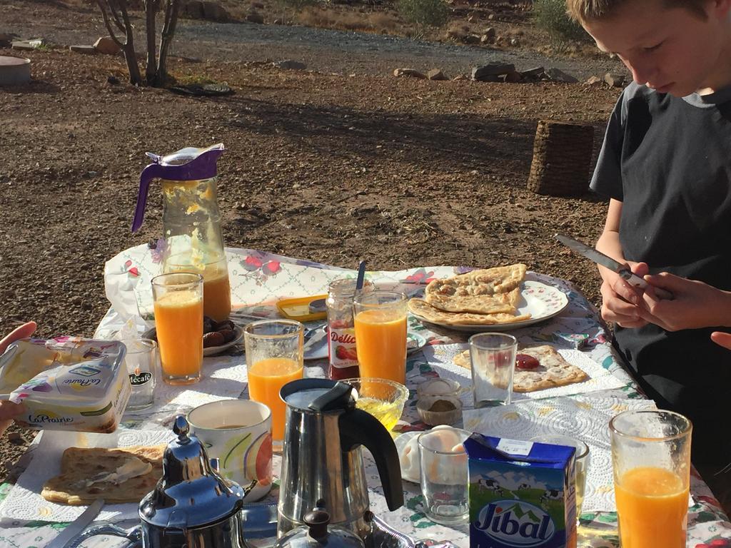 Gîte d'étape traditionnel berbère Ifri Esterno foto